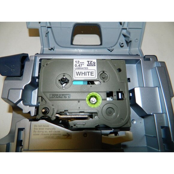 Brother P-Touch PT-1880 Label Maker With 12MM White Tape - Picture 3 of 9